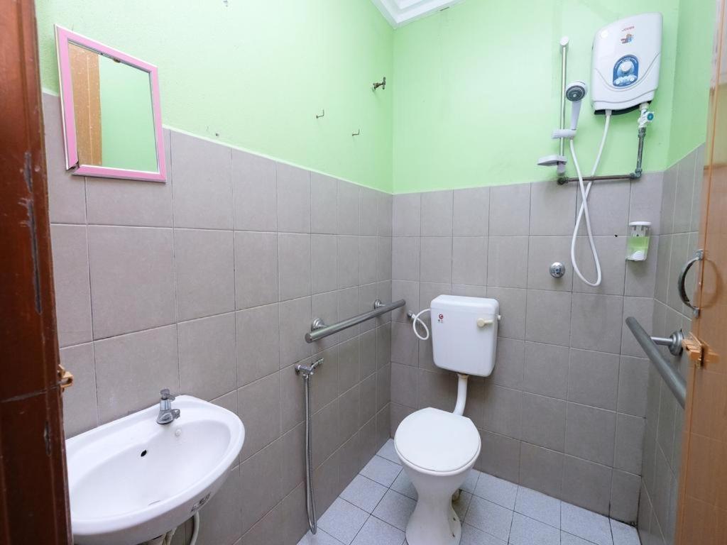 Mrj Hotel Wakaf Che Yeh 2 Kota Bharu Esterno foto